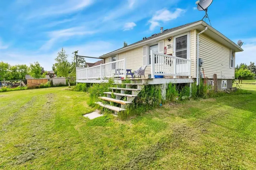 502 Sunnyside 500 Place Rural Ponoka County AB T0C 2J0