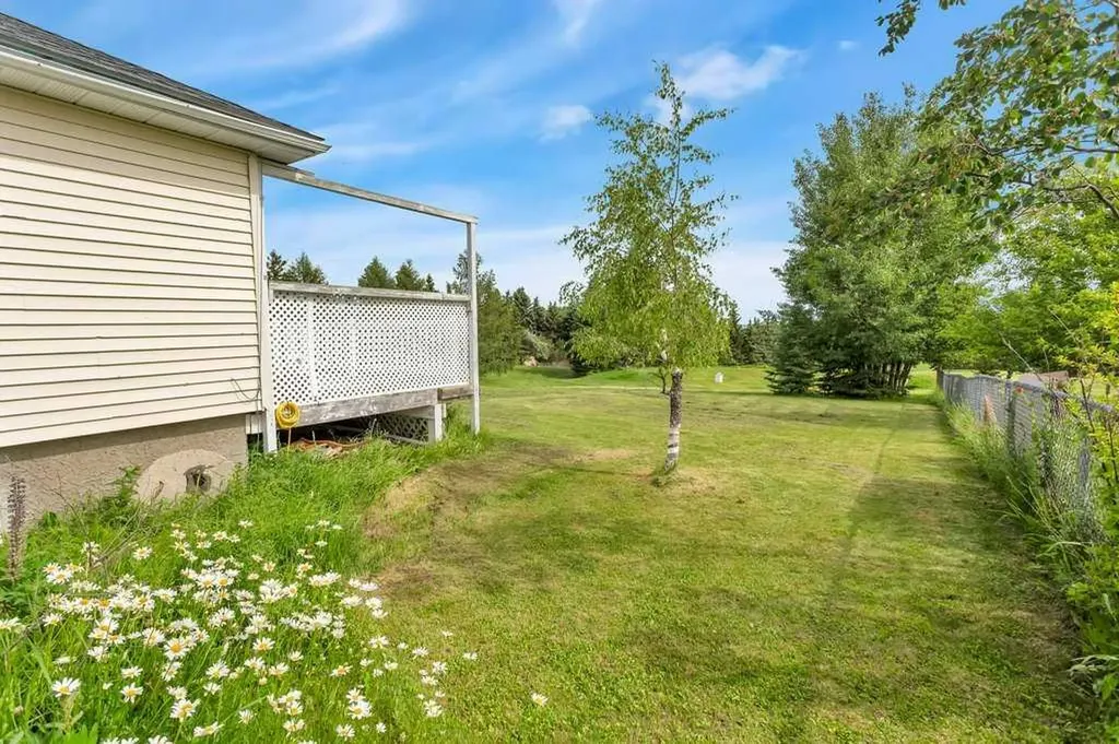 502 Sunnyside 500 Place Rural Ponoka County AB T0C 2J0
