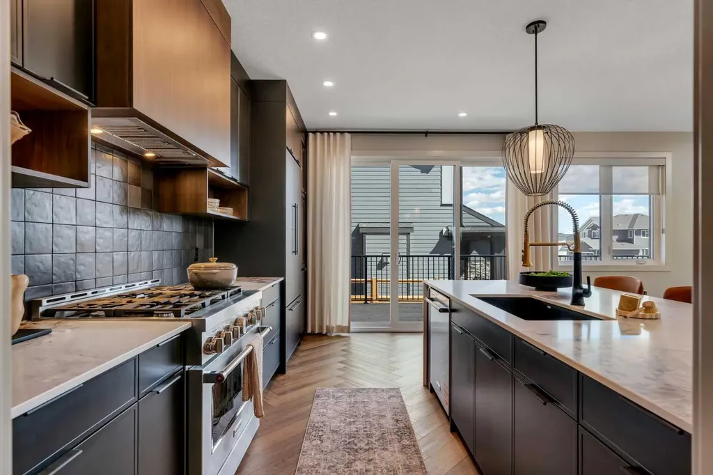 147 Siltstone Place Balzac AB T4B5T6
