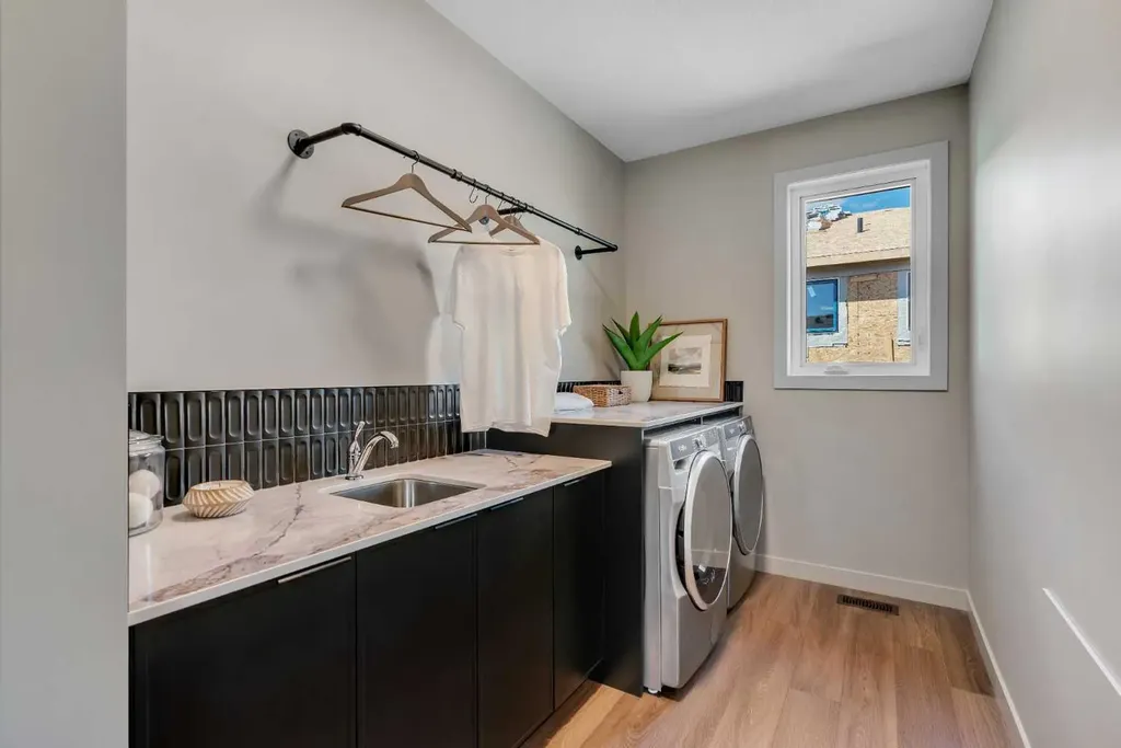 147 Siltstone Place Balzac AB T4B5T6
