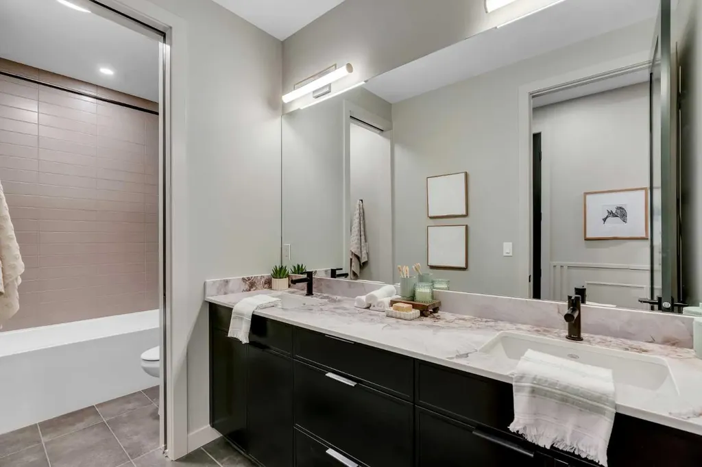 147 Siltstone Place Balzac AB T4B5T6
