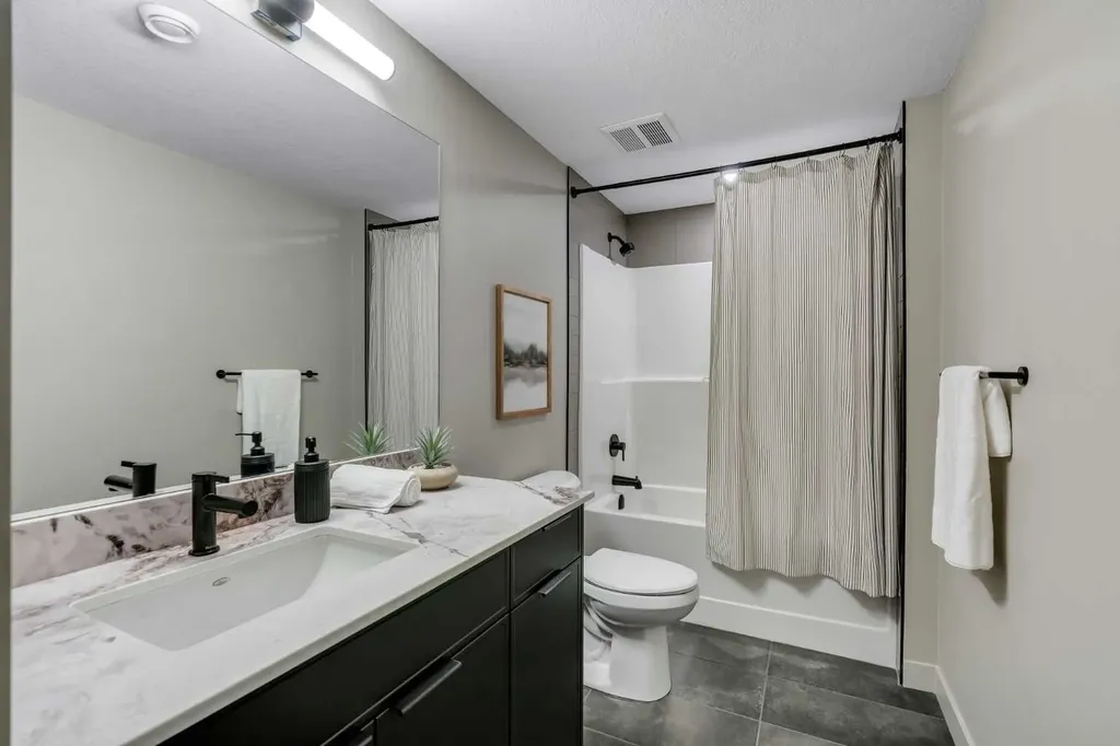 147 Siltstone Place Balzac AB T4B5T6
