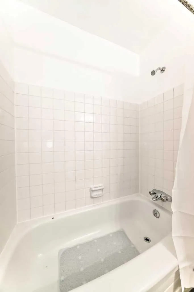 4327 38 Street NE Calgary AB T1Y 5E6