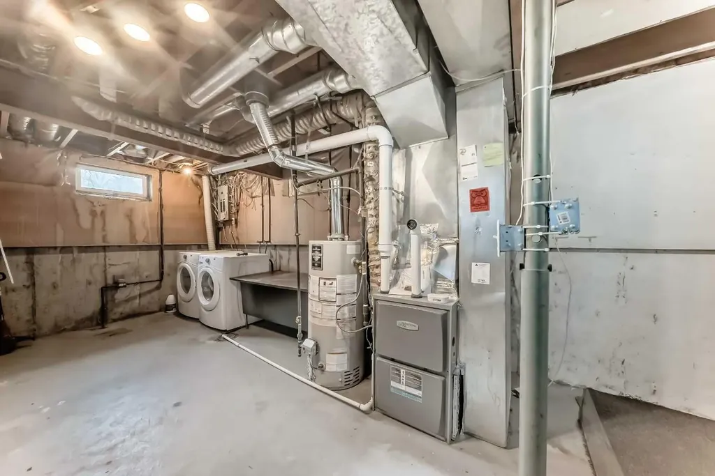 4327 38 Street NE Calgary AB T1Y 5E6