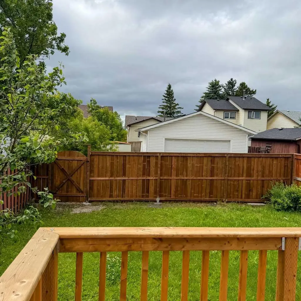 4327 38 Street NE Calgary AB T1Y 5E6