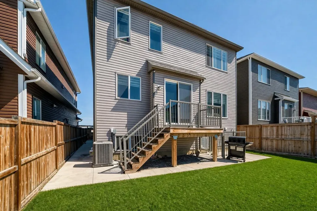 108 Cityside Park NE Calgary AB T3N 1J2