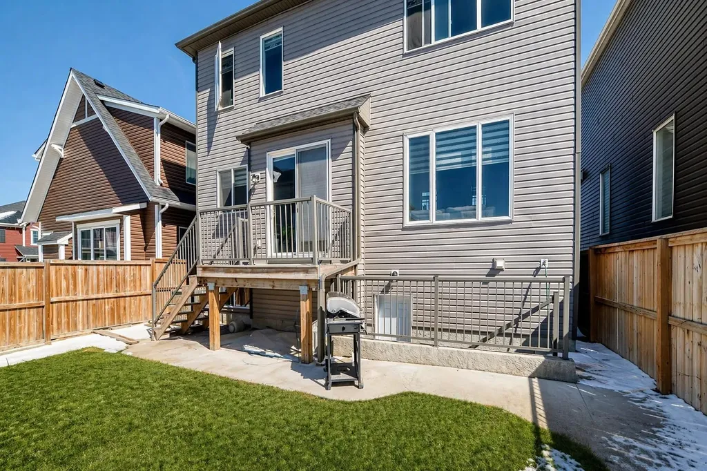 108 Cityside Park NE Calgary AB T3N 1J2