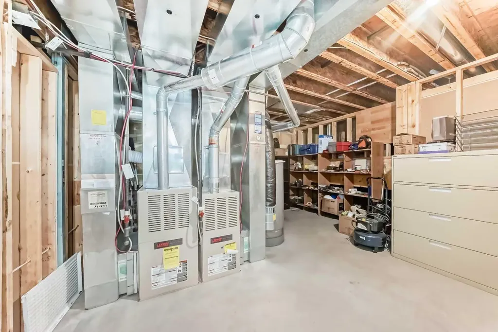 92 Hamptons Drive NW Calgary AB T3A 5P7