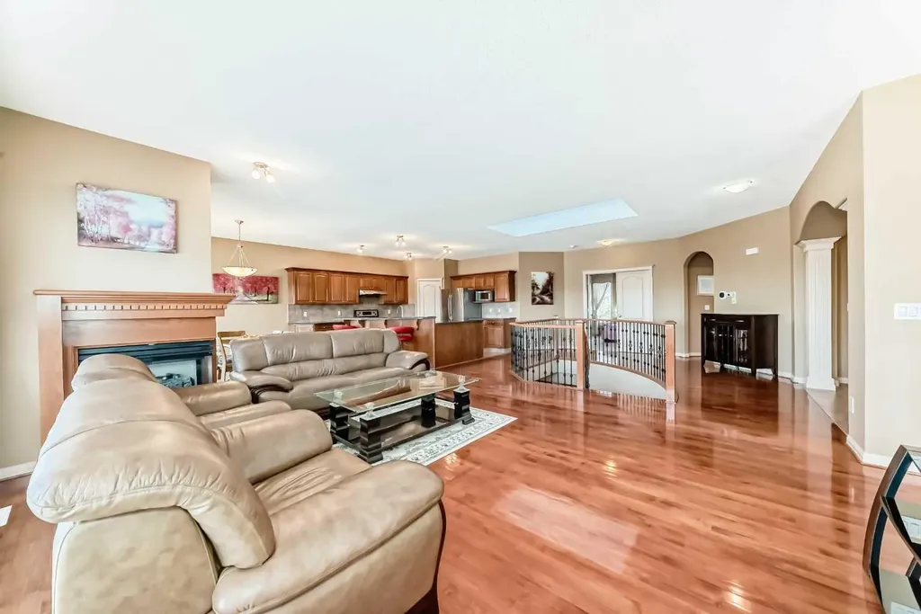 92 Hamptons Drive NW Calgary AB T3A 5P7