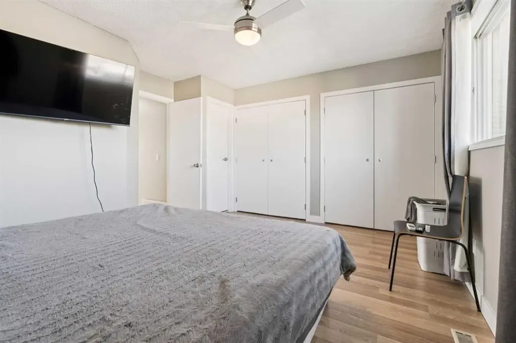 218 Falmere Way NE Calgary AB T3J 2X9