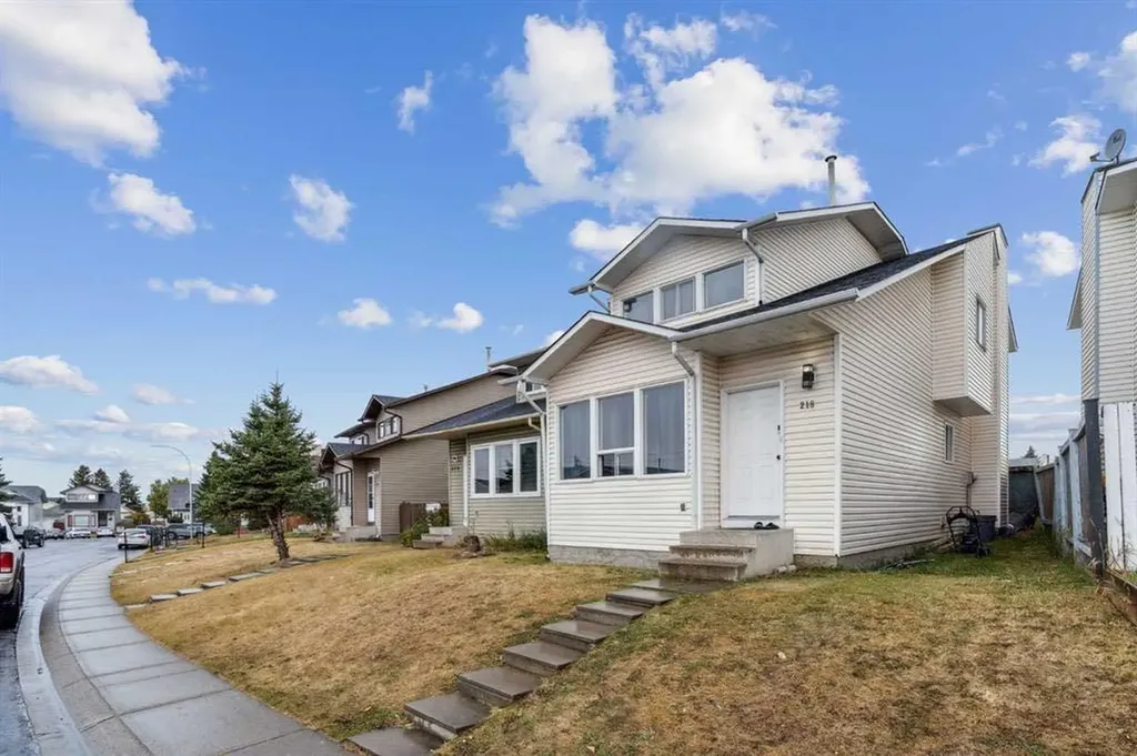 218 Falmere Way NE Calgary AB T3J 2X9