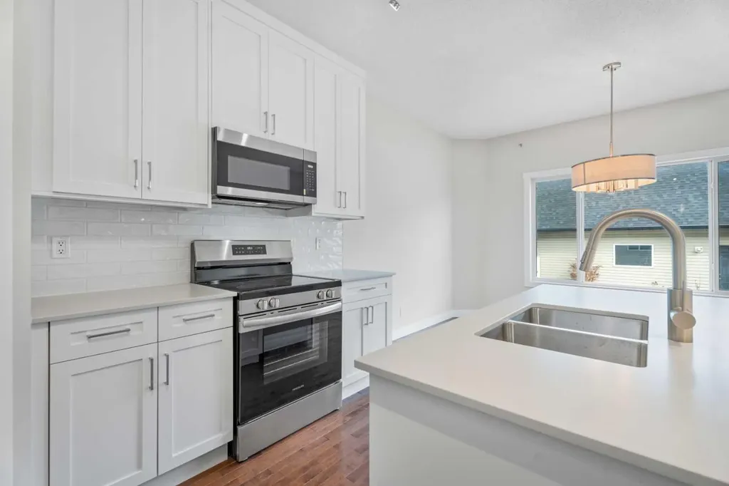 108 Drake Landing Court Okotoks AB T1S2M3