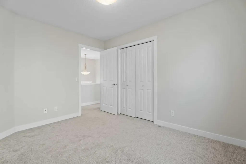108 Drake Landing Court Okotoks AB T1S2M3