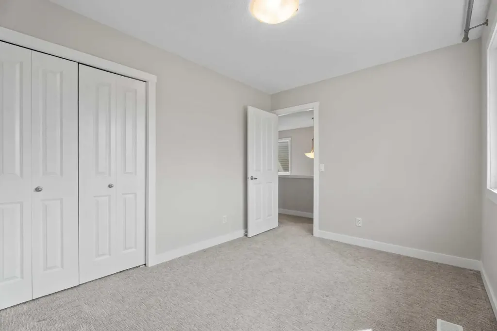 108 Drake Landing Court Okotoks AB T1S2M3