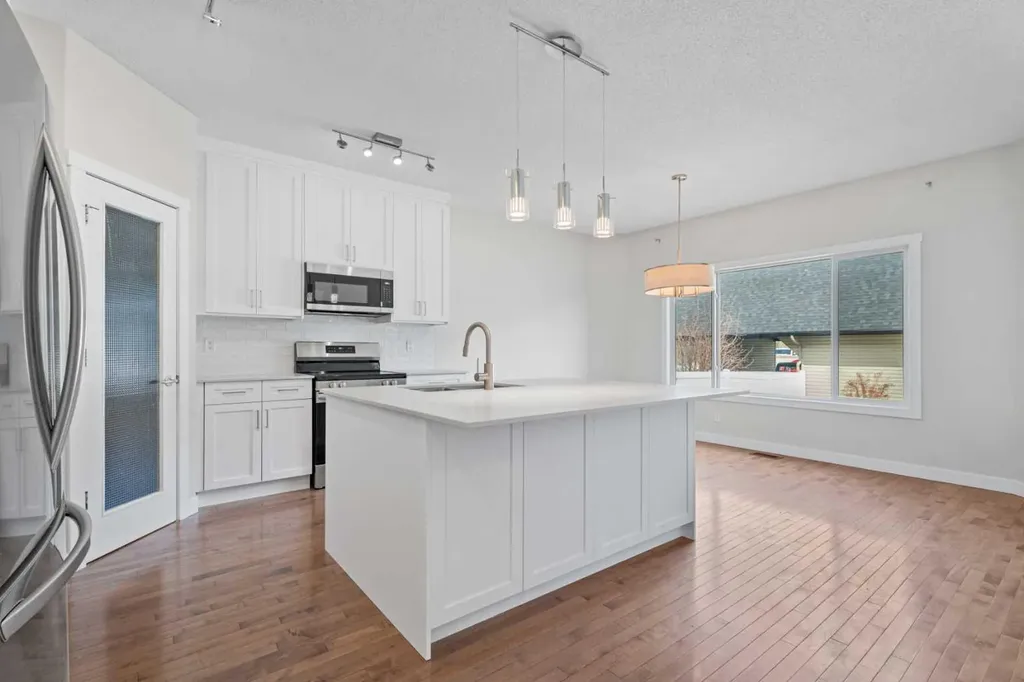 108 Drake Landing Court Okotoks AB T1S2M3