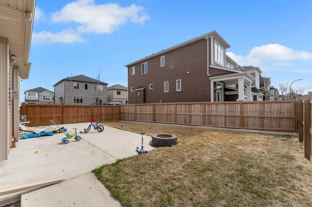 112 Cityside Terrace NE Calgary AB T3N 1H8