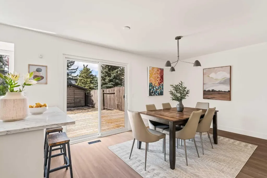 11 Coach Manor Rise SW Calgary AB T3H 1C5