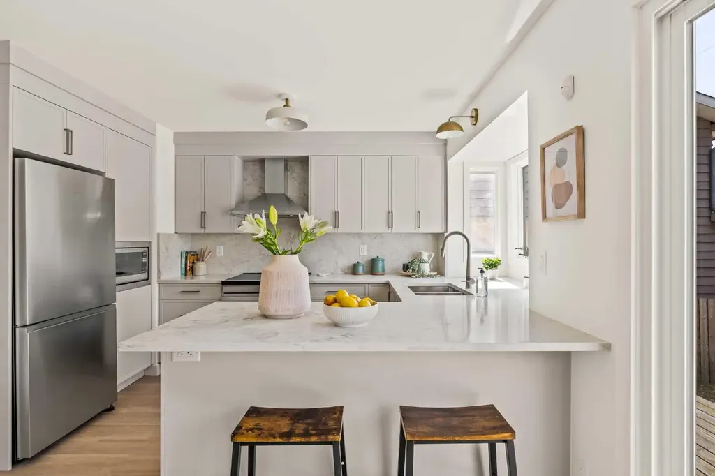 11 Coach Manor Rise SW Calgary AB T3H 1C5