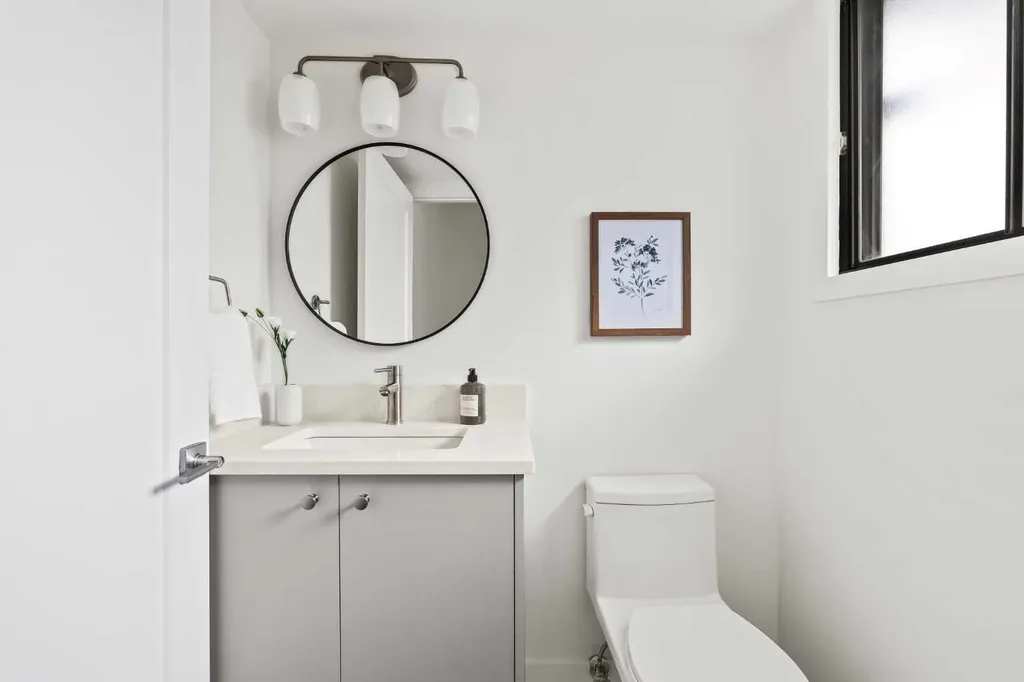 11 Coach Manor Rise SW Calgary AB T3H 1C5
