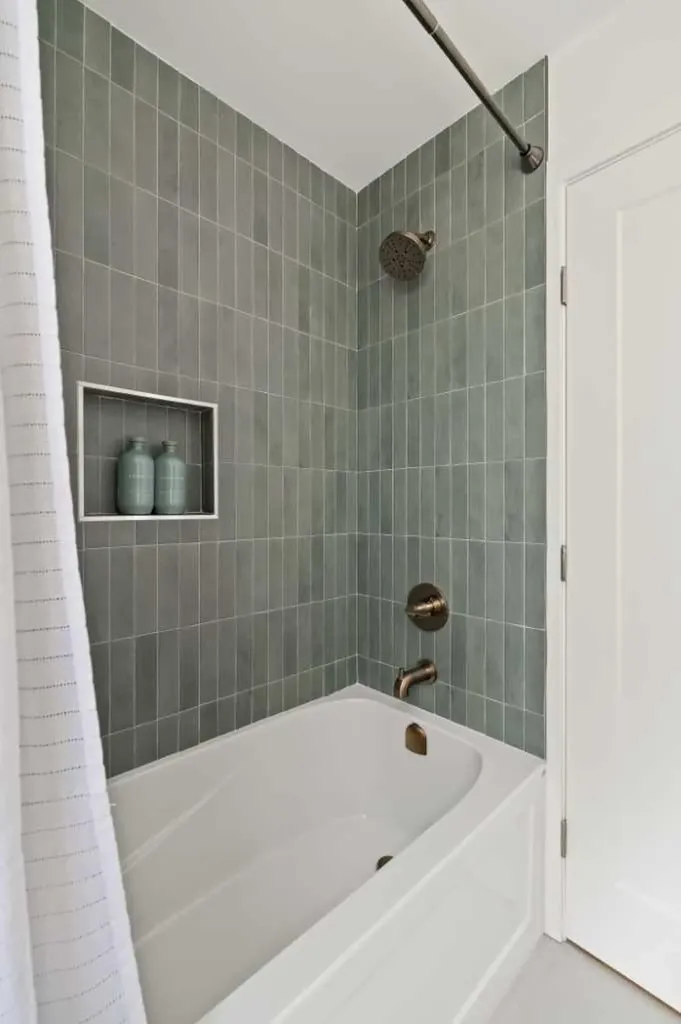 11 Coach Manor Rise SW Calgary AB T3H 1C5