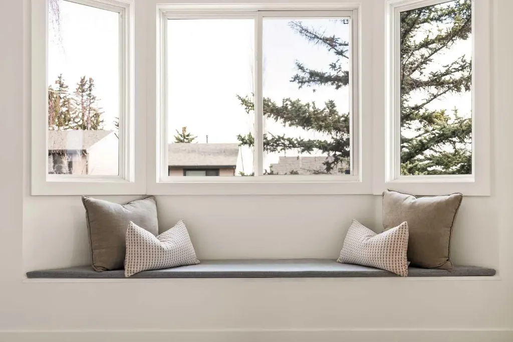 11 Coach Manor Rise SW Calgary AB T3H 1C5