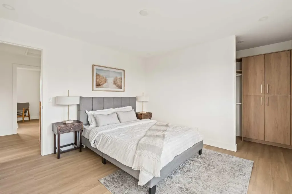 11 Coach Manor Rise SW Calgary AB T3H 1C5
