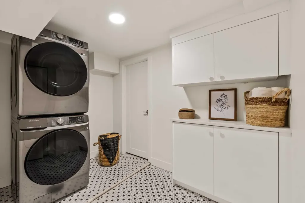 11 Coach Manor Rise SW Calgary AB T3H 1C5