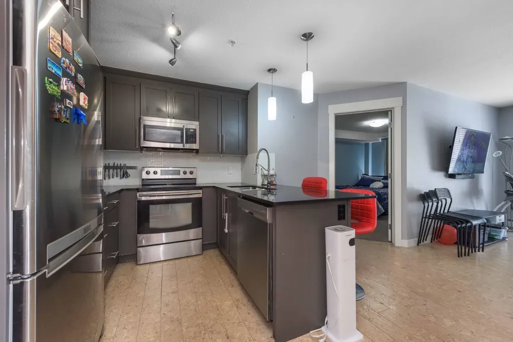155 Skyview Ranch Way NE Calgary AB T3N 0L3