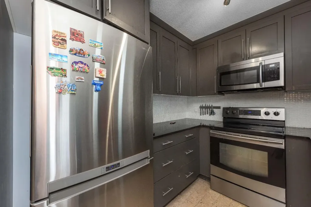 155 Skyview Ranch Way NE Calgary AB T3N 0L3
