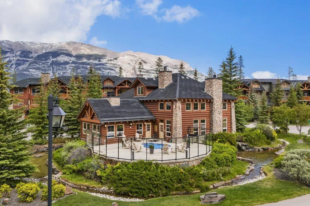 104 Armstrong Place Canmore AB T1W 3L5