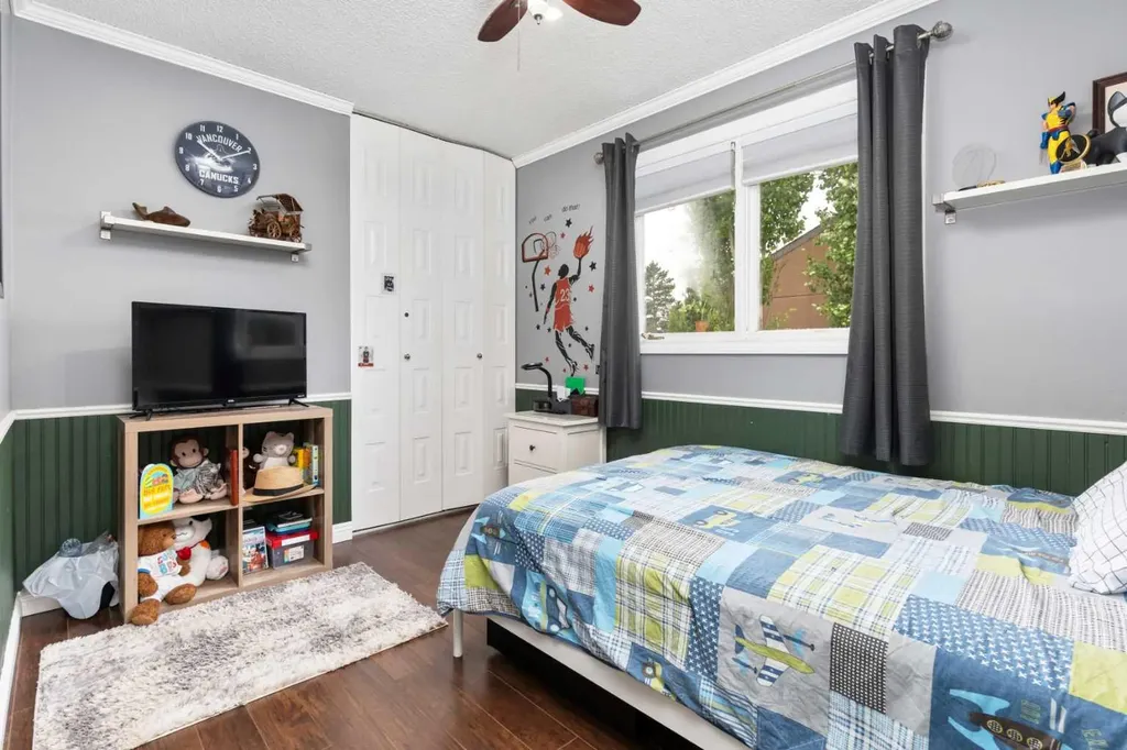 5228 59 Avenue Viking AB T0B 4N0