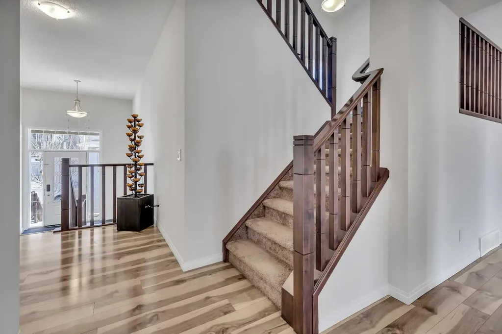 44 Cityside Rise NE Calgary AB T3N1H7