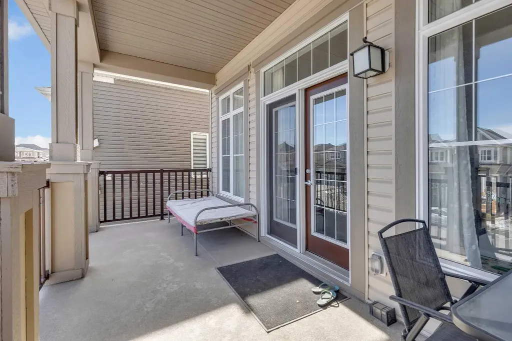 44 Cityside Rise NE Calgary AB T3N1H7