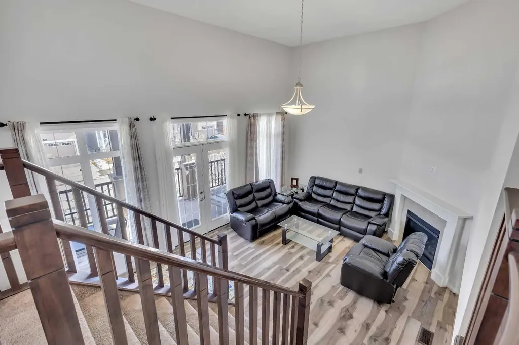 44 Cityside Rise NE Calgary AB T3N1H7