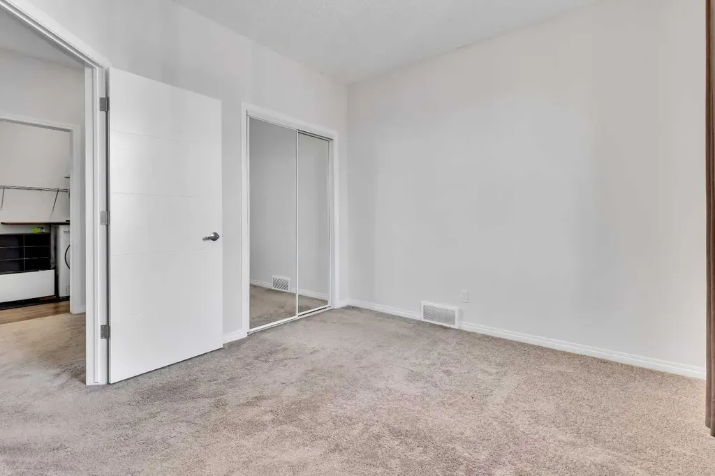 44 Cityside Rise NE Calgary AB T3N1H7