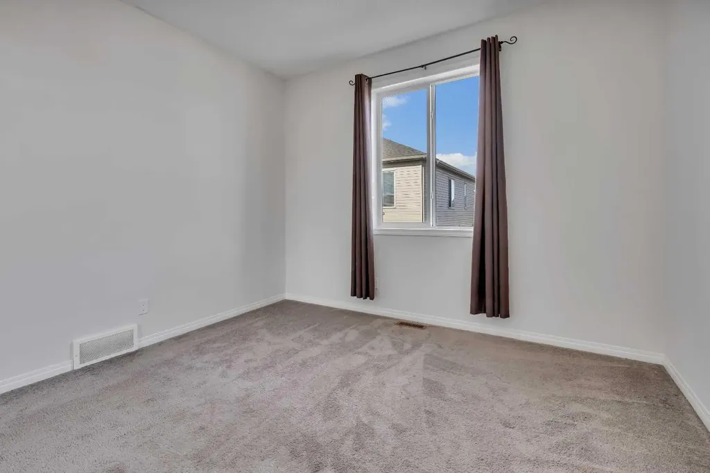 44 Cityside Rise NE Calgary AB T3N1H7