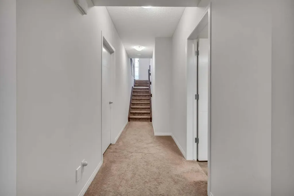 44 Cityside Rise NE Calgary AB T3N1H7