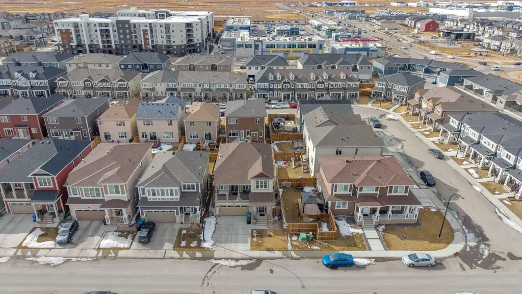 44 Cityside Rise NE Calgary AB T3N1H7