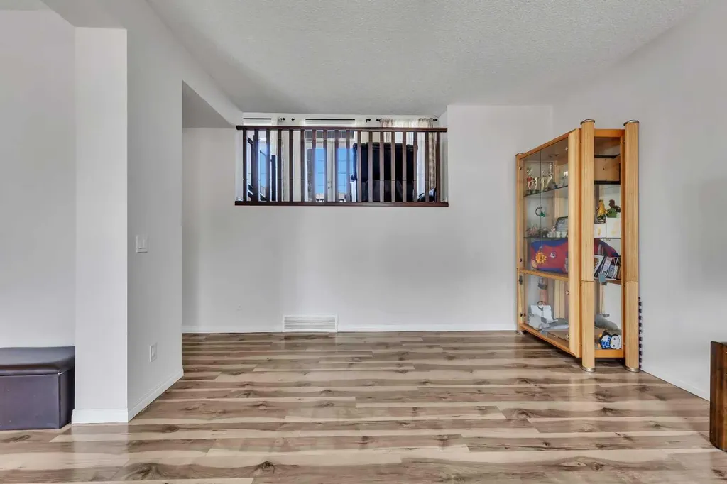 44 Cityside Rise NE Calgary AB T3N1H7