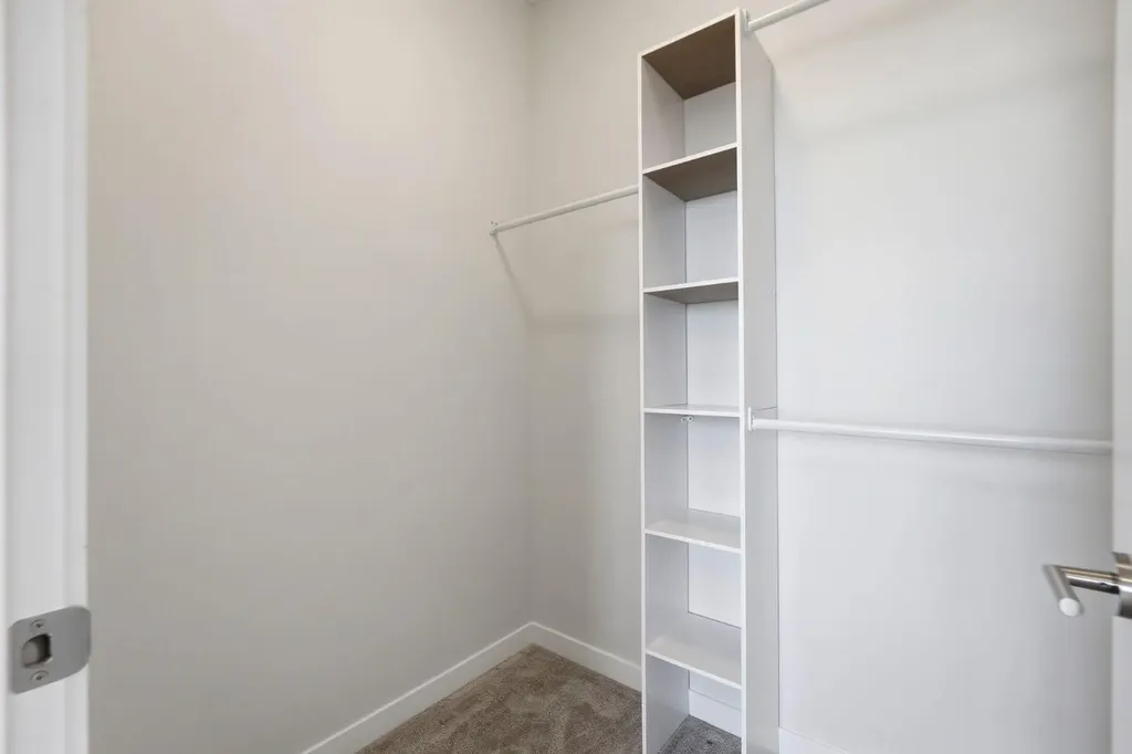 84 Shawnee Common SW Calgary AB T2Y 0P9