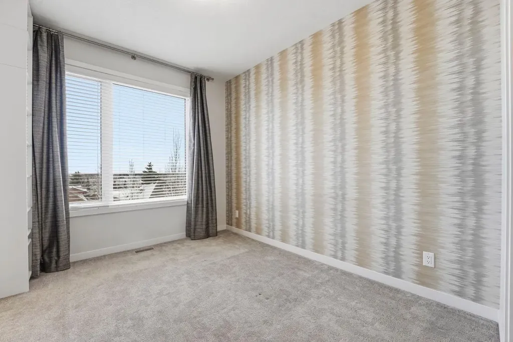 84 Shawnee Common SW Calgary AB T2Y 0P9