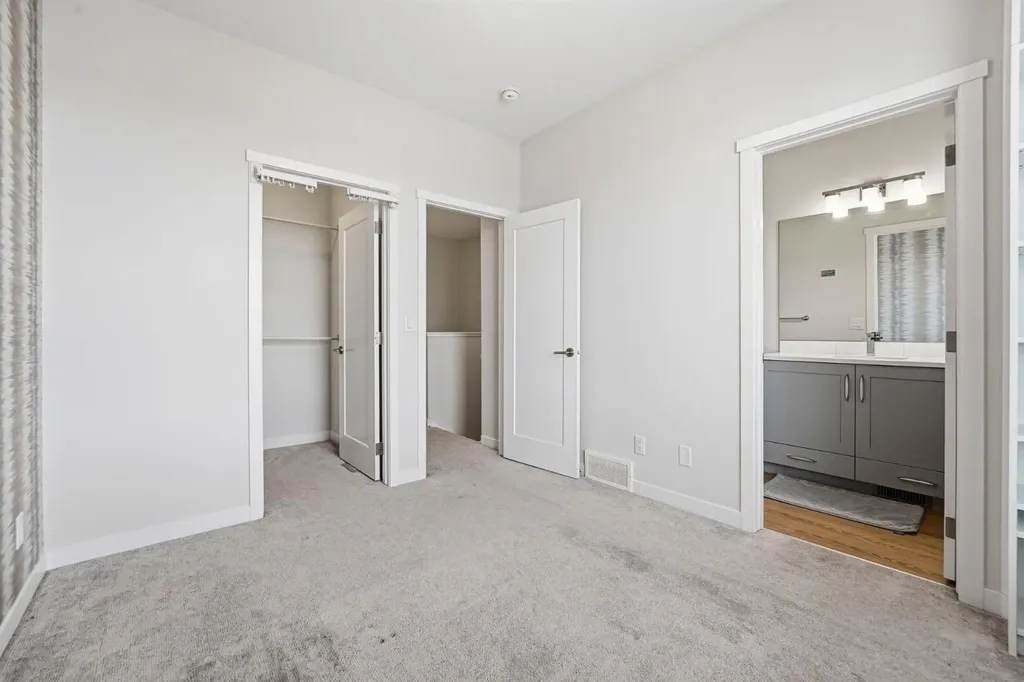 84 Shawnee Common SW Calgary AB T2Y 0P9