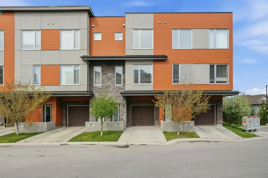84 Shawnee Common SW Calgary AB T2Y 0P9