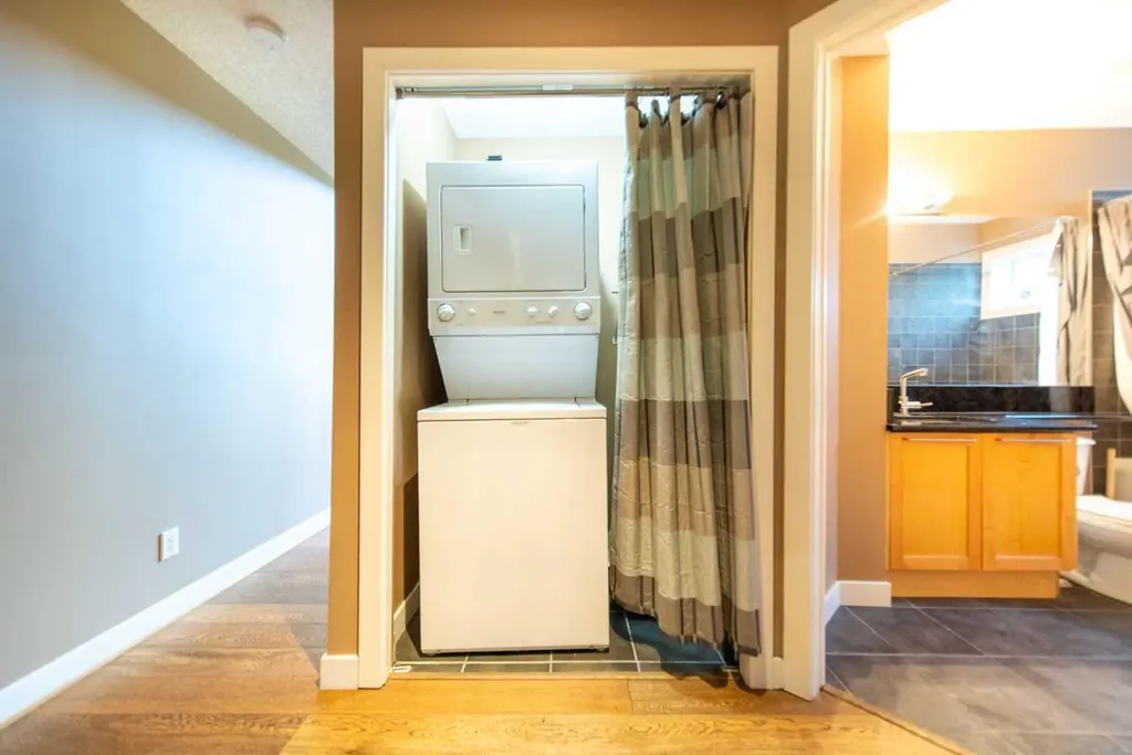 1505 27 Avenue SW Calgary AB T2T 1G5