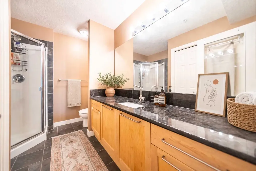 1505 27 Avenue SW Calgary AB T2T 1G5