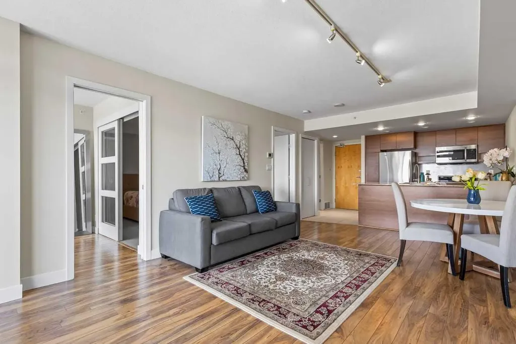 1110 11 Street SW Calgary AB T2R1S5