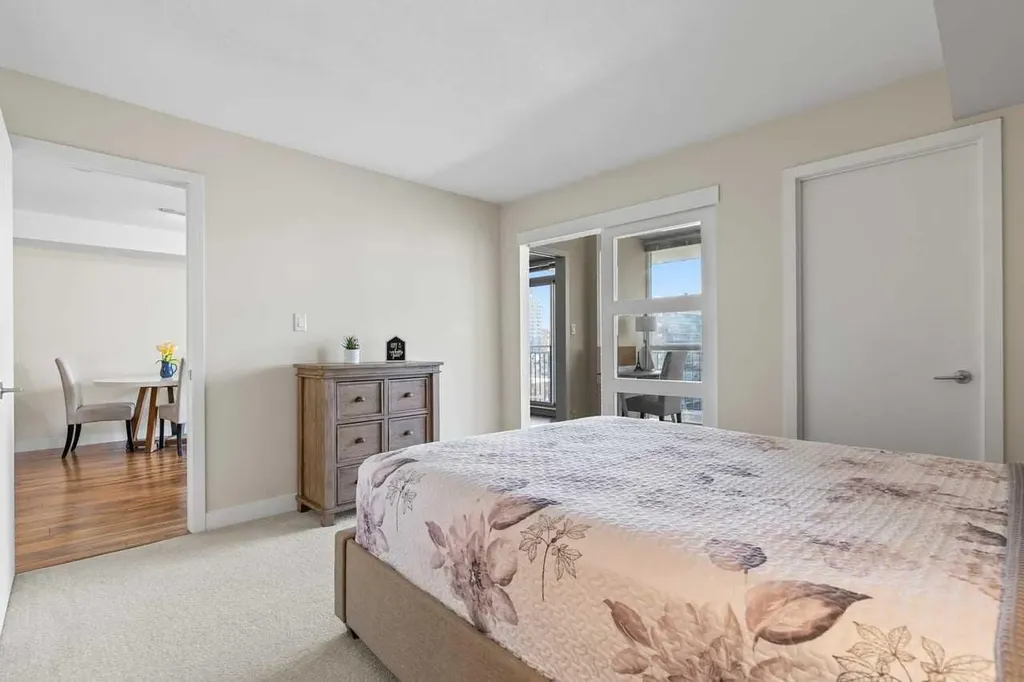 1110 11 Street SW Calgary AB T2R1S5