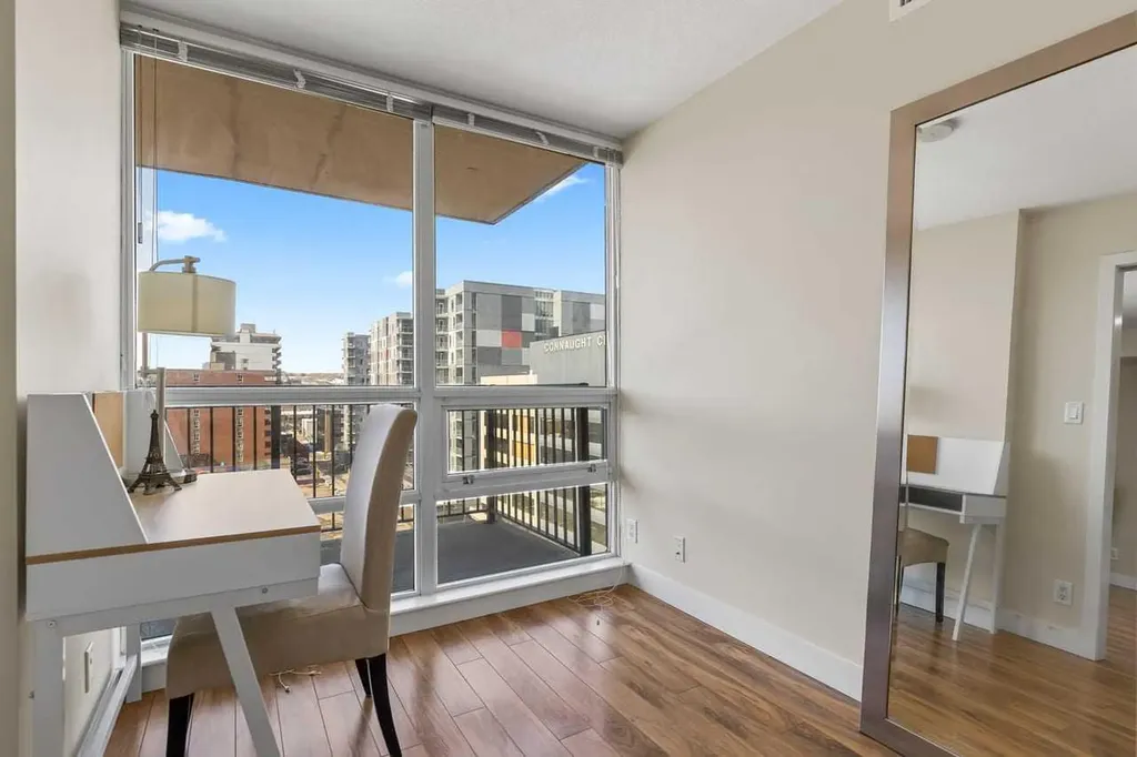 1110 11 Street SW Calgary AB T2R1S5