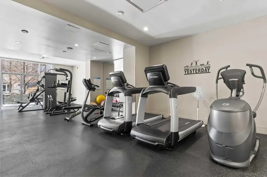 1110 11 Street SW Calgary AB T2R1S5