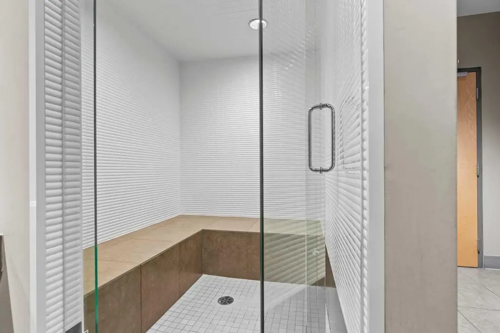 1110 11 Street SW Calgary AB T2R1S5
